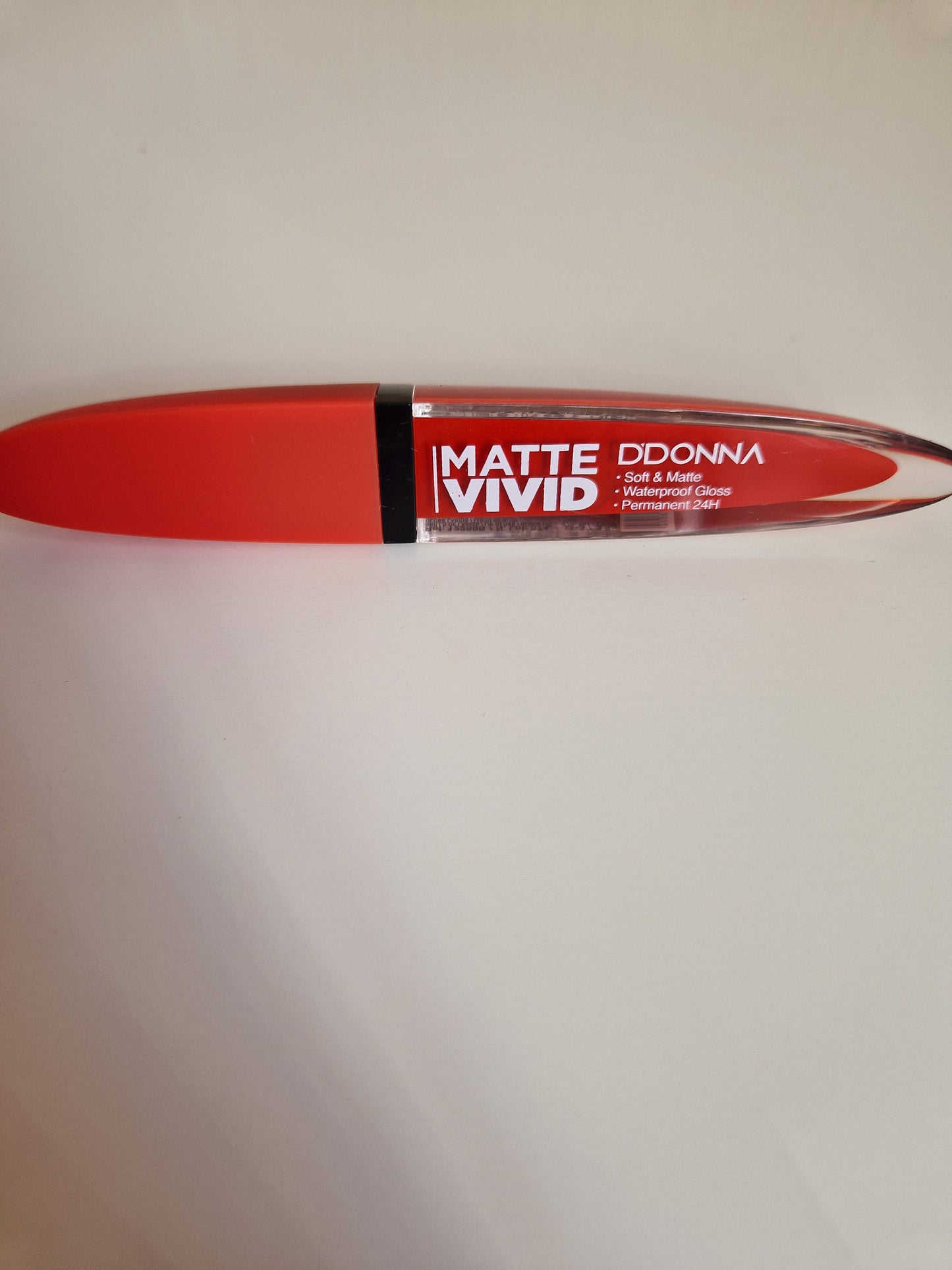 PINTALABIOS VIVID MATTE PERMANENTE 24 HORAS DE DDONNA