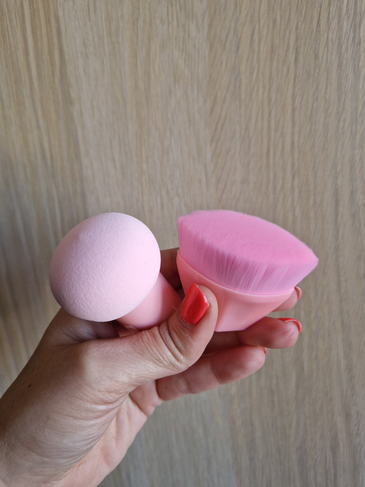 SET DE DOS BROCHAS DE MAQUILLAJE